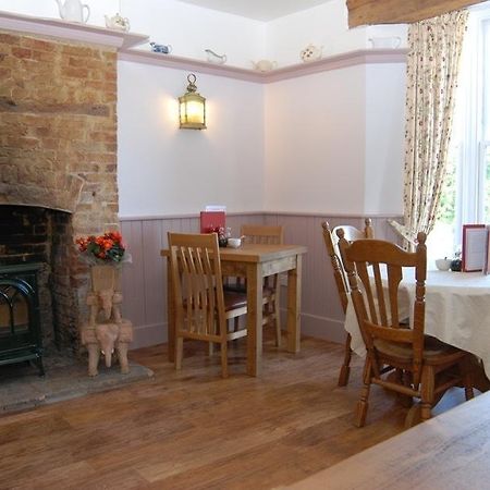 Old Riverview Guest House Earith 외부 사진