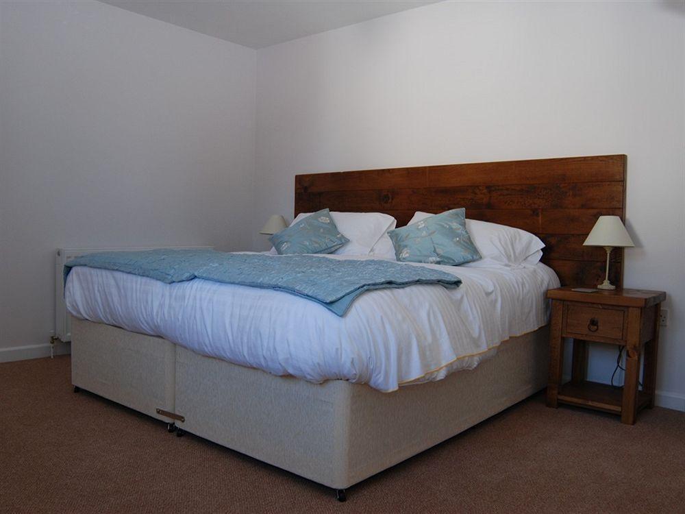 Old Riverview Guest House Earith 외부 사진