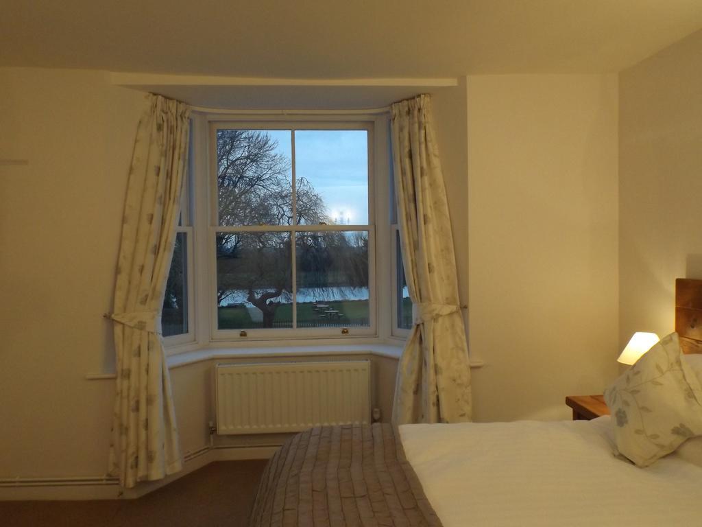 Old Riverview Guest House Earith 객실 사진