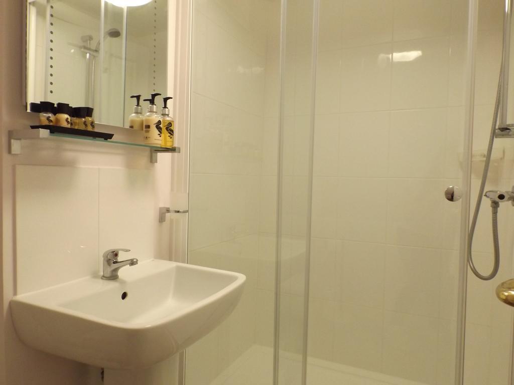 Old Riverview Guest House Earith 객실 사진